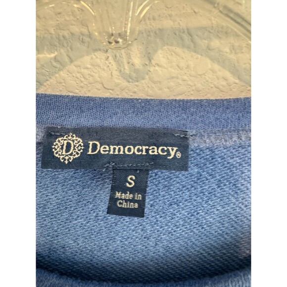 Democracy Women's Blue Embroidered Long Sleeve Pullover Sweater Small - Picture 4 of 10